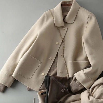 Beige Jacke – Damen-Herbstjacke im Oversize-Stil mit Knöpfen-Leyna Moda
